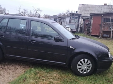 Авто Volkswagen Golf 2002 № 8346235