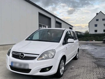 Авто Opel Zafira 2010 № 8346366
