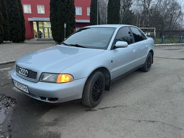 Авто Audi A4 1998 № 8346372