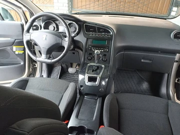 Авто Peugeot 5008 2012 № 8346411