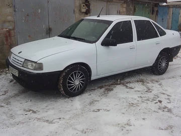 Авто Opel Vectra 1989 № 8346624