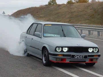 Авто BMW 3 Серия 1986 № 8346677