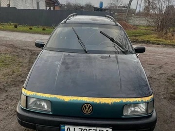 Авто Volkswagen Passat Sedan 1993 № 8346826