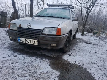 Авто Opel Kadett 1988 № 8346929