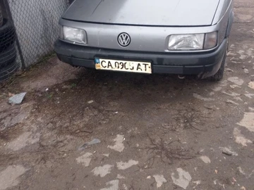 Авто Volkswagen Passat Sedan 1988 № 8347070