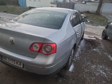 Авто Volkswagen Passat Sedan 2005 № 8347354