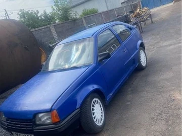 Авто Opel Admiral 1985 № 8347459