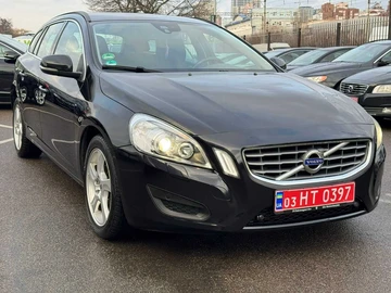 Авто Volvo V60 2011 № 8347809