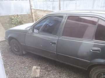 Авто Opel Kadett 1976 № 8348103