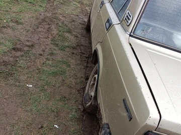 Авто ВАЗ 2105 1998 № 8348149