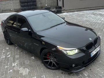 Авто BMW 5 Серия 2004 № 8348371