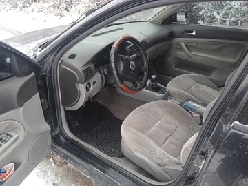 Авто Volkswagen Passat Variant 1999 № 8348364