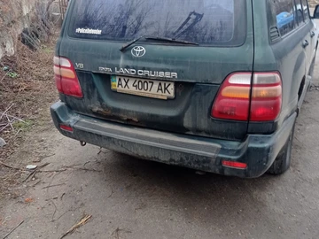 Авто Toyota Land Cruiser 100 2000 № 8348410