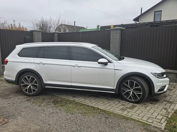 Авто Volkswagen Passat Variant 2016 № 8348505