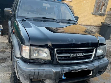 Авто Isuzu Trooper 1999 № 8348798