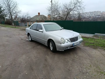Авто Mercedes 220 2001 № 8348907