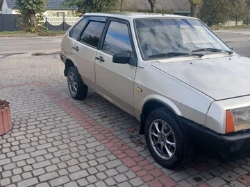Авто ВАЗ 2109 1988 № 8348956