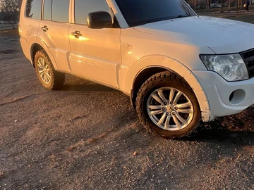 Авто Mitsubishi Pajero 2012 № 8349328