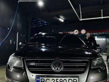 Авто Volkswagen Passat Variant 2010 № 8349605
