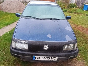 Авто Volkswagen Passat Variant 1993 № 8350658