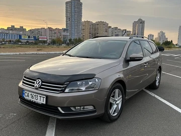 Авто Volkswagen Passat Variant 2010 № 8350972