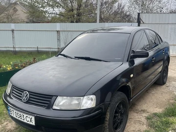 Авто Volkswagen Passat Sedan 1999 № 8351414