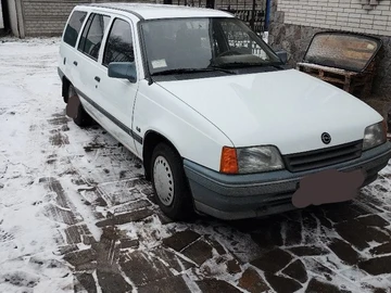 Авто Opel Kadett 1989 № 8351460