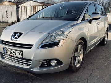 Авто Peugeot 5008 2011 № 8351472