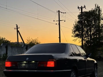 Авто BMW 7 Серия 1990 № 8351537