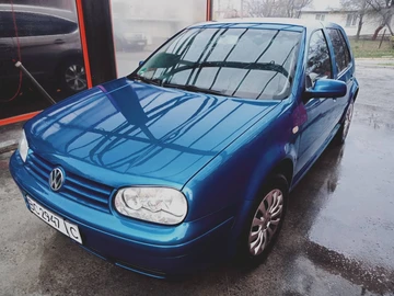 Авто Volkswagen Golf 1999 № 8351900