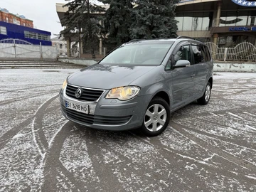 Авто Volkswagen Touran 2008 № 8351903