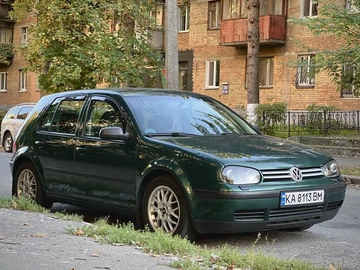 Авто Volkswagen Golf 1998 № 8352000