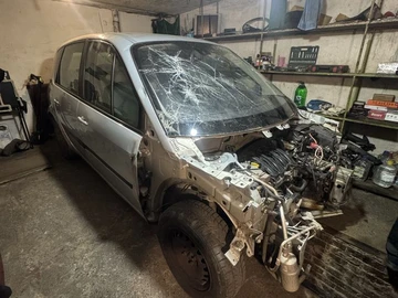 Авто Renault Scenic Ii 2007 № 8352003