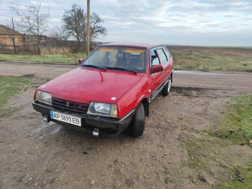 Авто ВАЗ 2109 1989 № 8352185