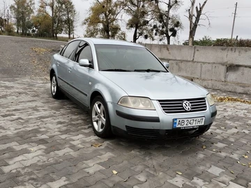 Авто Volkswagen Passat Sedan 2000 № 8352252