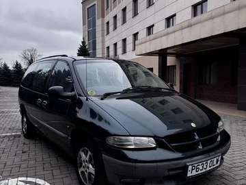Авто Chrysler Voyager 2000 № 8352263