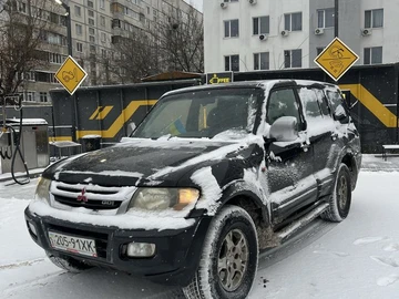 Авто Mitsubishi Pajero 2000 № 8352680
