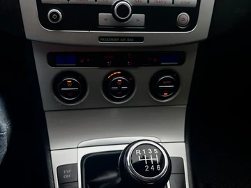 Авто Volkswagen Passat Variant 2009 № 8352941