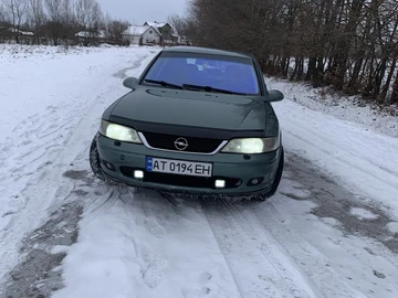 Авто Rover 100 1999 № 8353283
