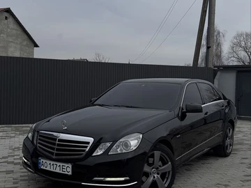 Авто Mercedes 220 2011 № 8353509