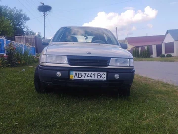 Авто Opel Vectra 1989 № 8353524