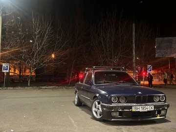 Авто BMW 3 Серия 1988 № 8353715