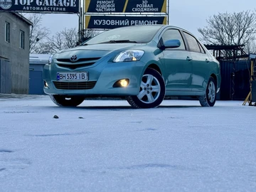 Авто Toyota Yaris 2006 № 8353720