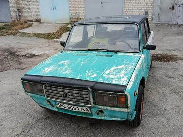 Авто ВАЗ 2107 1990 № 8353783