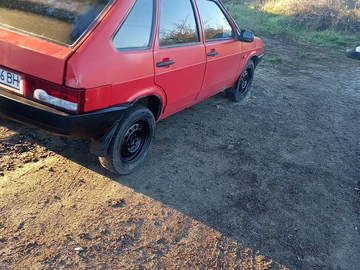 Авто ВАЗ 2109 1992 № 8354084