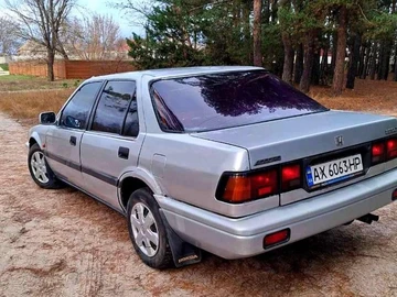 Авто Honda Accord 1987 № 8354391