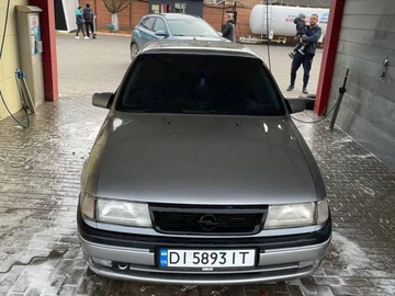 Авто Opel Vectra 1995 № 8354454
