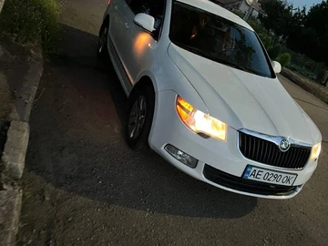 Авто Skoda Superb 2011 № 8354551