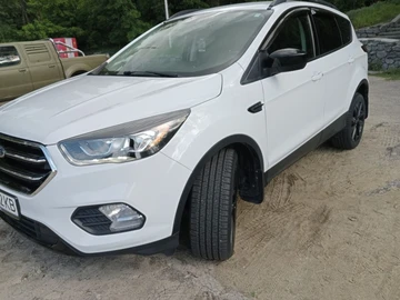 Авто Ford Escape 2018 № 8354569