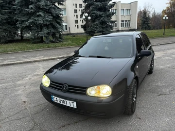 Авто Volkswagen Golf 2000 № 8354918